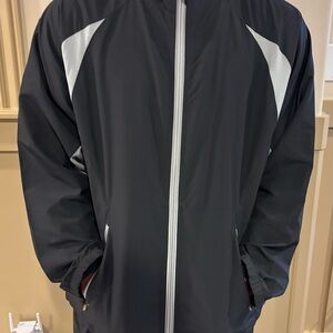 L.L. Bean women’s Black and White Windbreaker